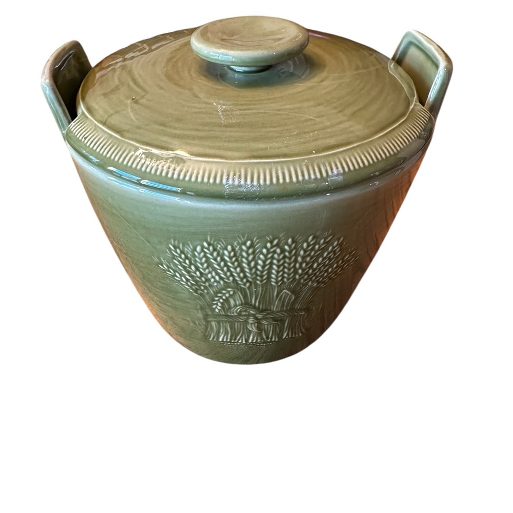 Fransican Wheat Green Ceramic Lidded Casserole Dish